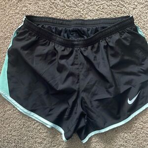 Women’s Nike running shorts size medium, dry fit. Like new.